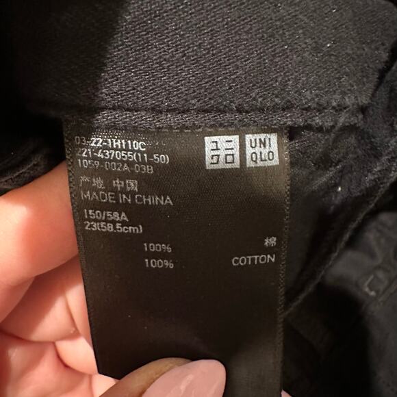UNIQLO Unisex Relaxed Lightweight Jeans Size 23X32 In Black - Picture 10 of 12